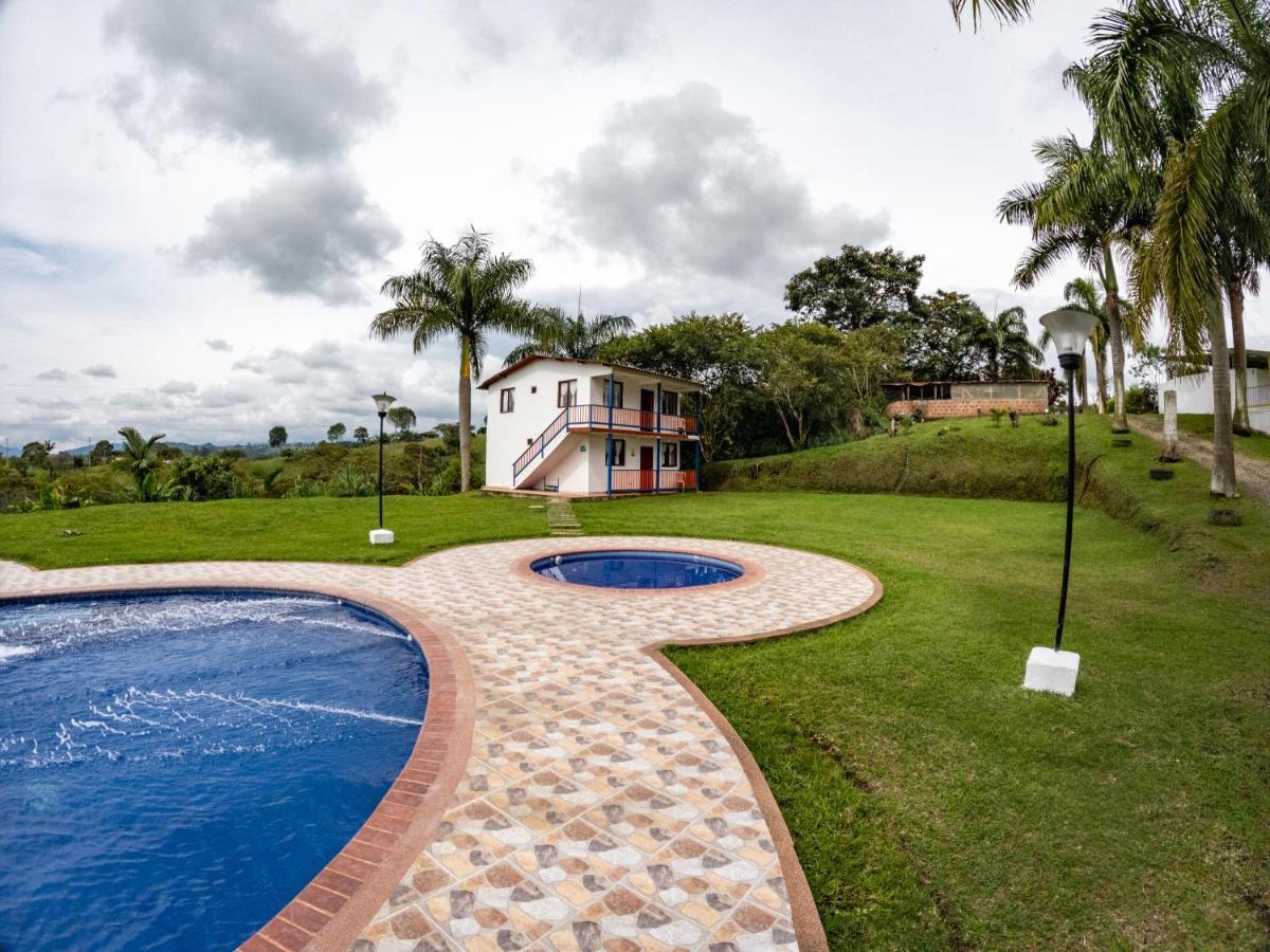 Hotel Rancho Chihuahua Filandia Esterno foto