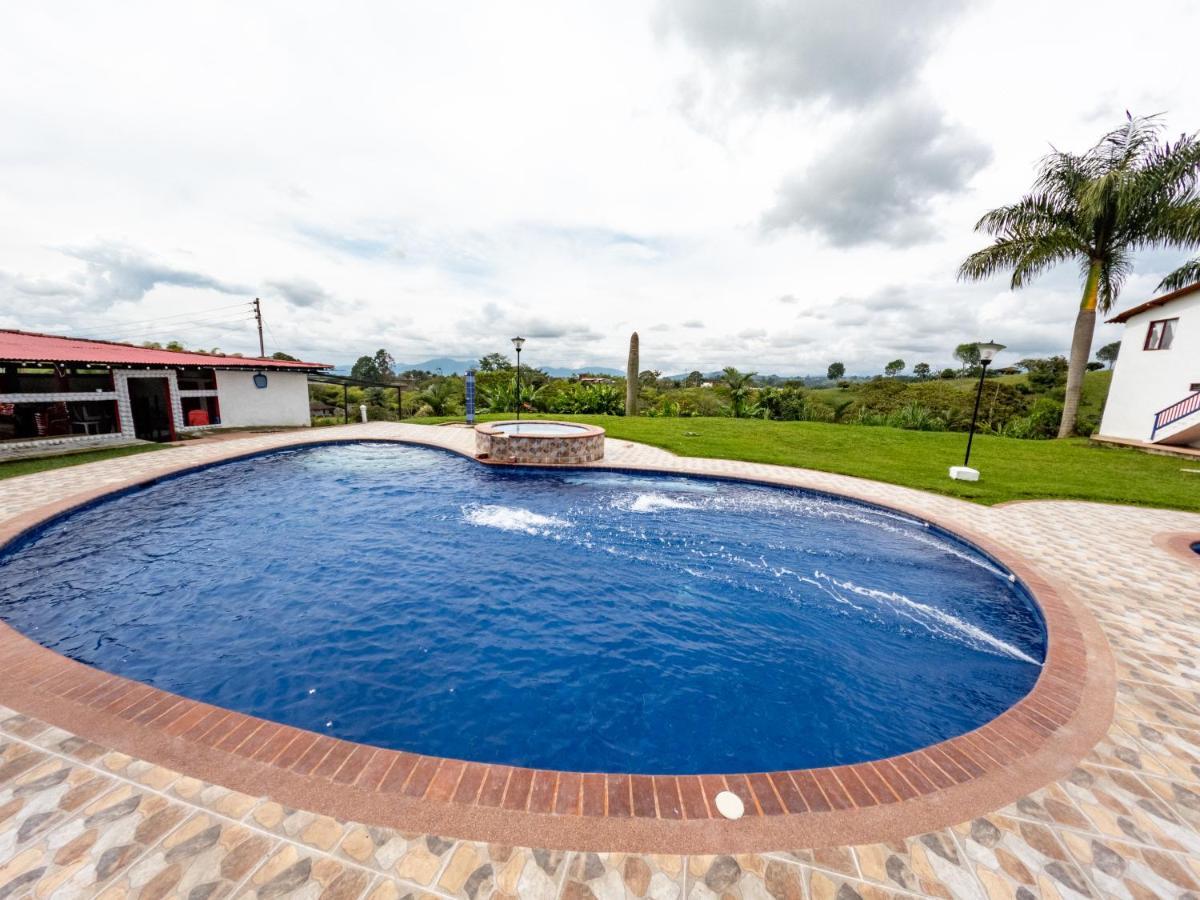 Hotel Rancho Chihuahua Filandia Esterno foto